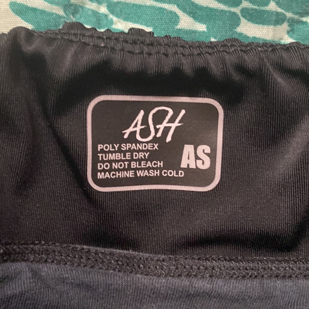 Ash shorts - Picture 2 of 3